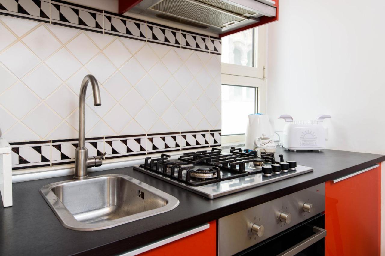 Centro Storico - Wifi & Cucina Apartment ซาแลร์โน ภายนอก รูปภาพ